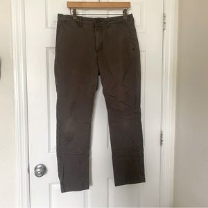 J. Crew Men’s 770 Straight fit Chino Pant, Dark Grey. Size 32x30.